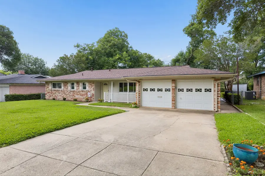 4812 Hollowbrook Road, Fort Worth, TX 76103 - #2