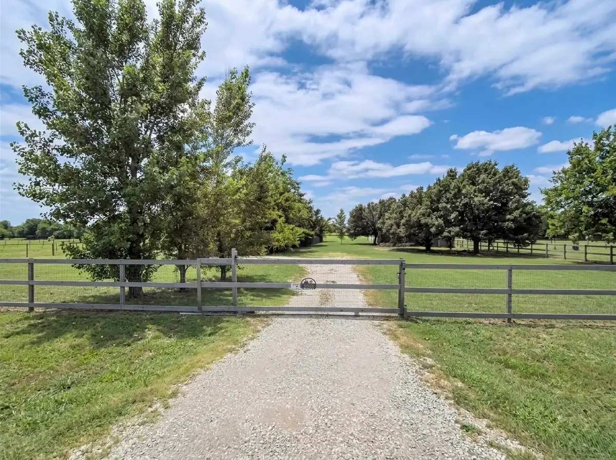 17344 Gaffield Road, Justin, TX 76247 - #1