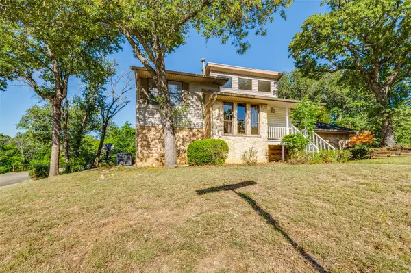 2 Indian Trail, Hickory Creek, TX 75065