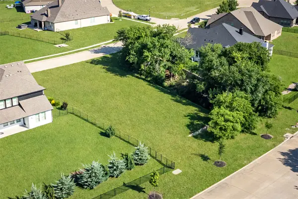 1408 Wolf Ridge Run, Gunter, TX 75058