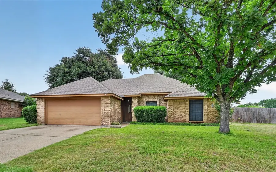 8209 Willow Glen Court, Fort Worth, TX 76134 - #2
