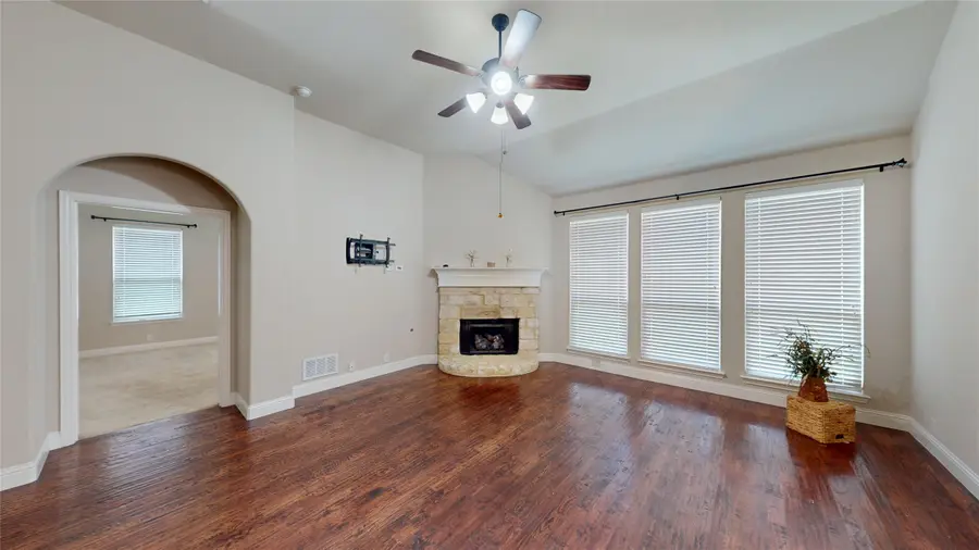 952 Tara Drive, Burleson, TX 76028 - #3