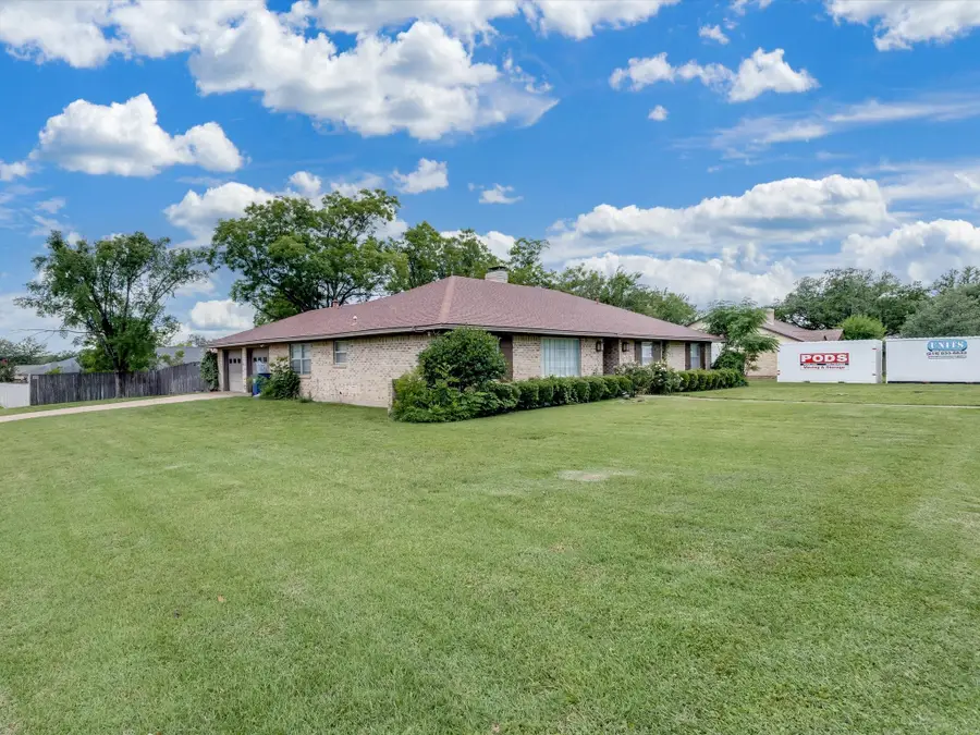1706 Stagecoach Drive, Pantego, TX 76013 - #2