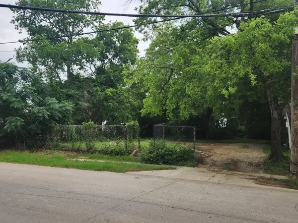 115 E Pembroke Avenue, Dallas, TX 75203
