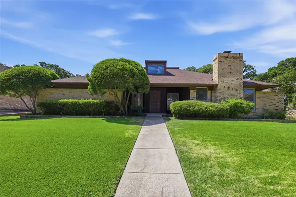 1814 Briarcrest Lane, Arlington, TX 76012