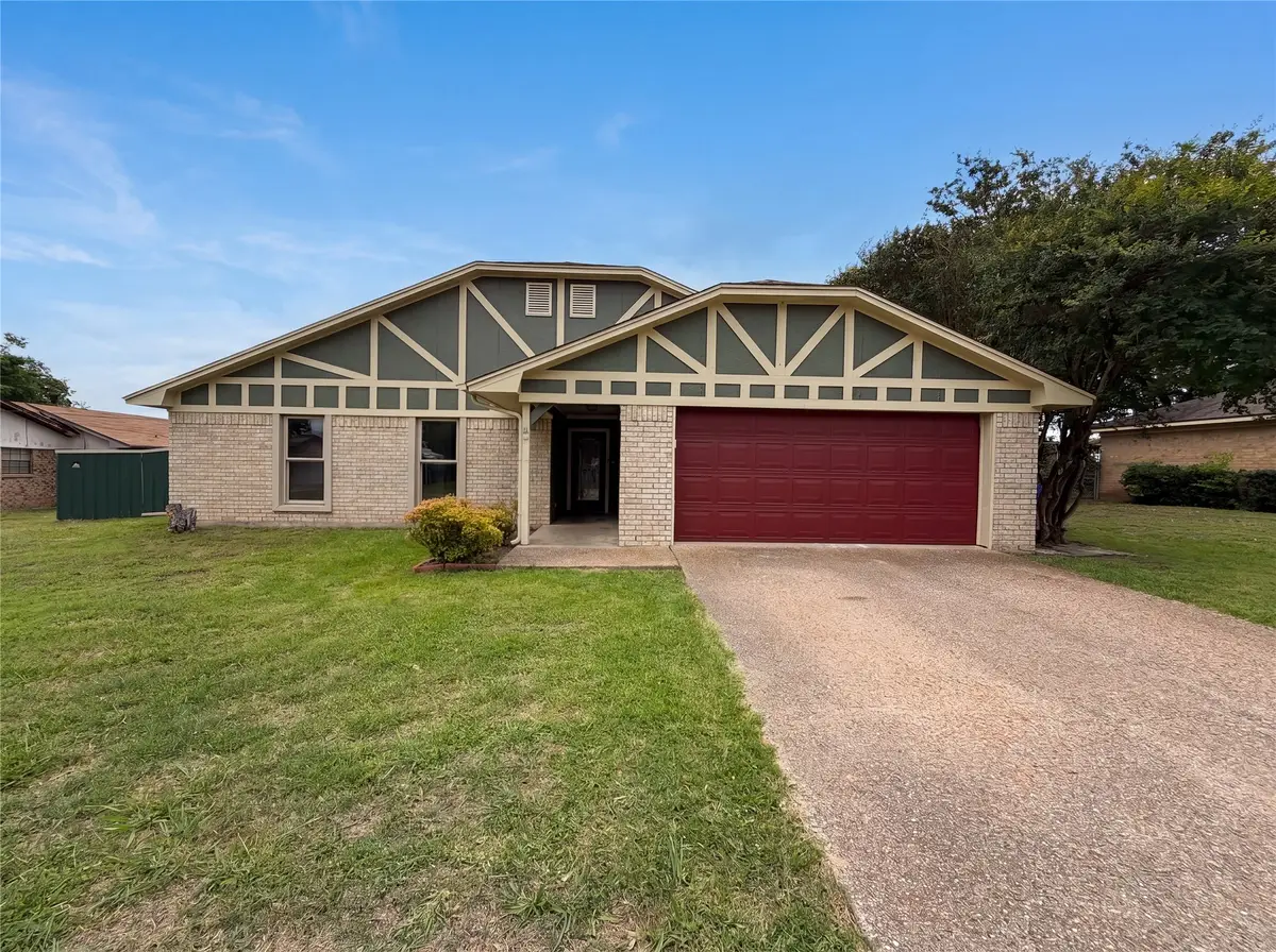 208 Dakota Drive, Hewitt, TX 76643 - #1