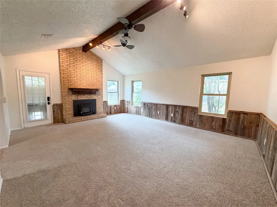 208 Dakota Drive, Hewitt, TX 76643 - #3