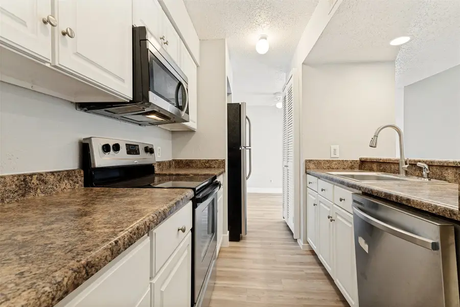 5522 Boca Raton Boulevard #404, Fort Worth, TX 76112 - #3