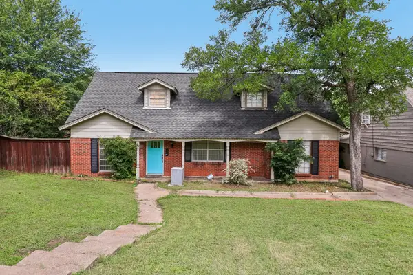 820 N Bowen Road, Arlington, TX 76012