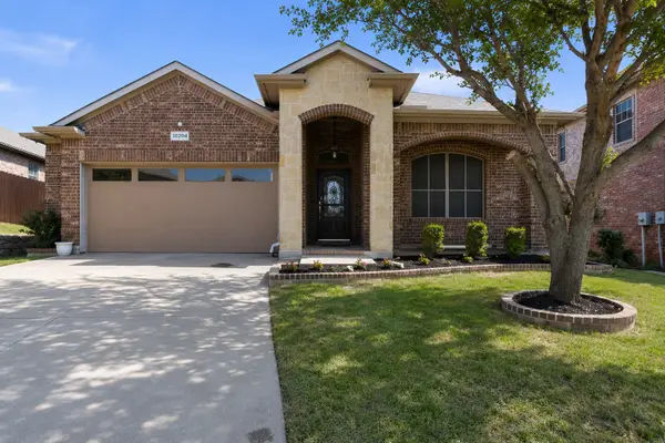 10204 Point Lobos Trail, Fort Worth, TX 76177