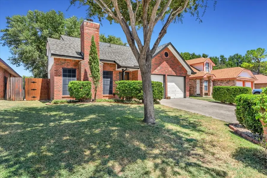 215 Ironbark Drive, Arlington, TX 76018 - #3