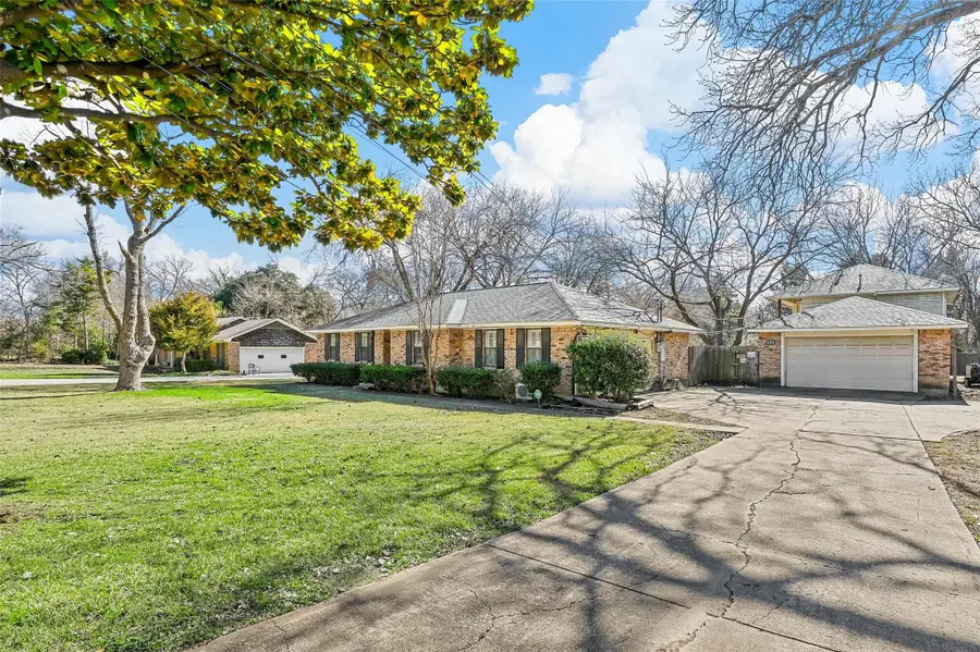 412 Spinner Road, Desoto, TX 75115 - #2