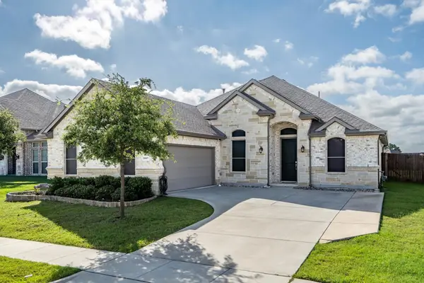 3667 Rolling Meadows Drive, Grand Prairie, TX 76065