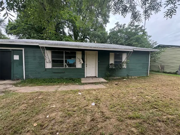 2447 E Pentagon Parkway, Dallas, TX 75241