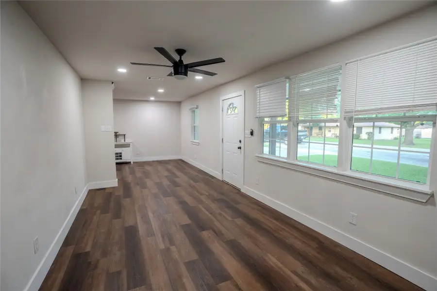 503 E Roosevelt Avenue, Whitney, TX 76692 - #2
