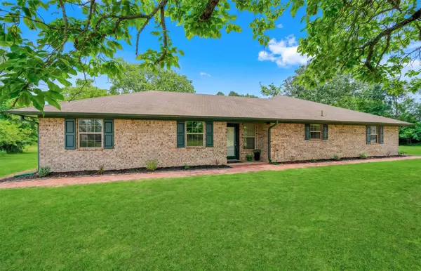 1092 Fm 1002 Road N, Winnsboro, TX 75494