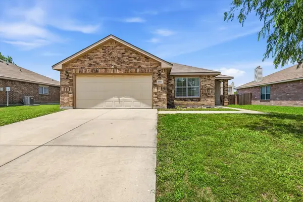 1637 Dream Catcher Way, Krum, TX 76249