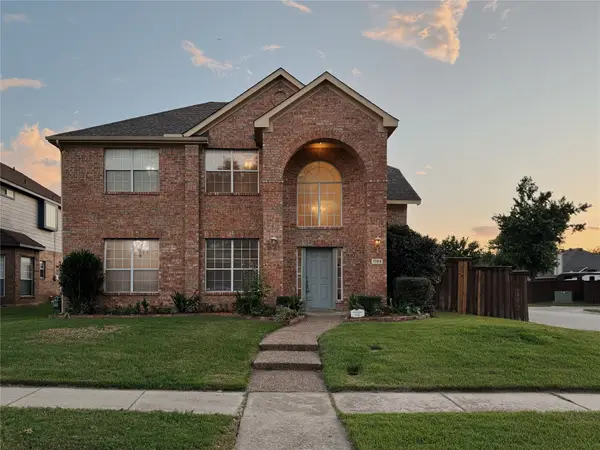 1184 Courtney Lane, Lewisville, TX 75077