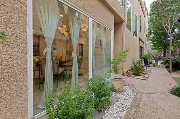 2509 Welborn Street #C, Dallas, TX 75219