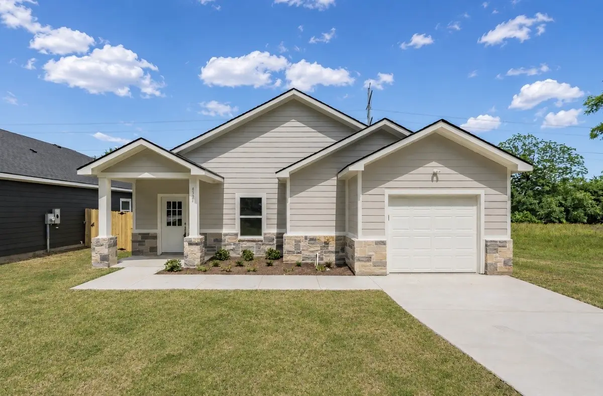 4526 Kolloch Drive, Dallas, TX 75216 - #1