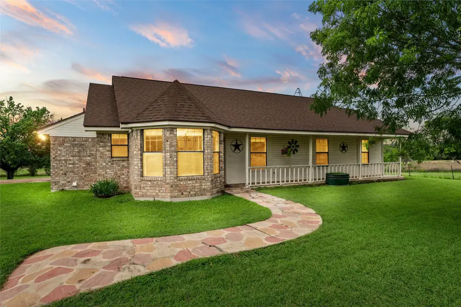 1777 Longhorn Parkway, Axtell, TX 76624 - #2