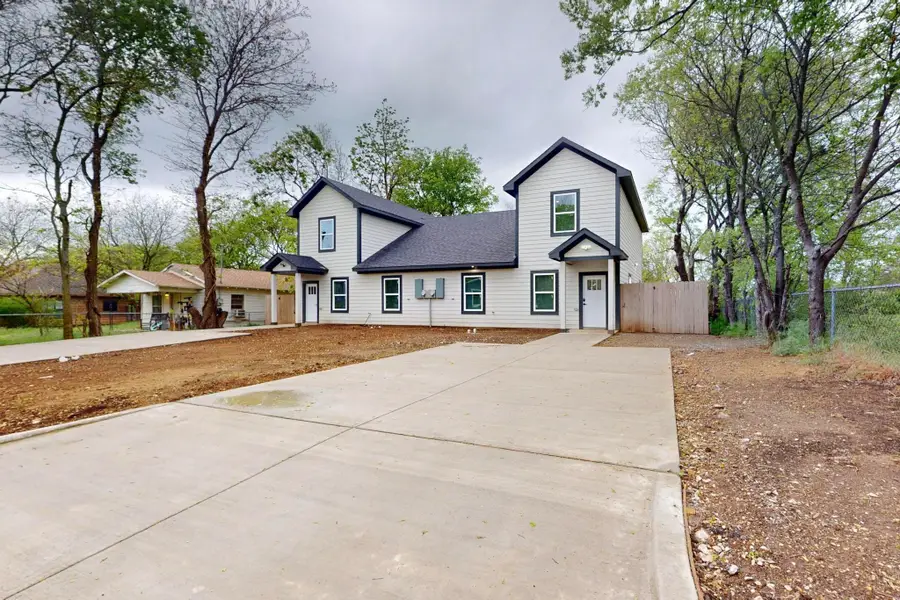 1213 Mill Street #A & B, Gainesville, TX 76240 - #3