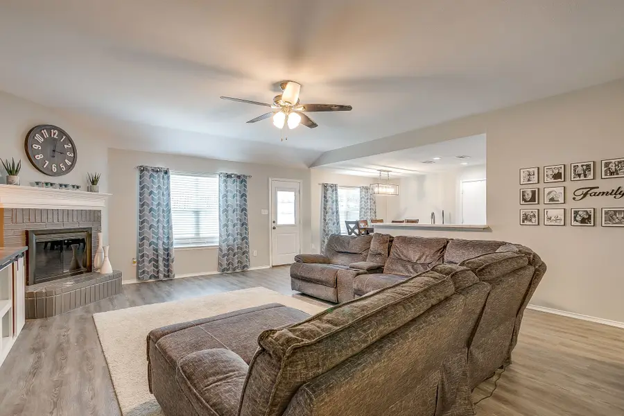 938 Jacobs Crossing Court, Burleson, TX 76028 - #3