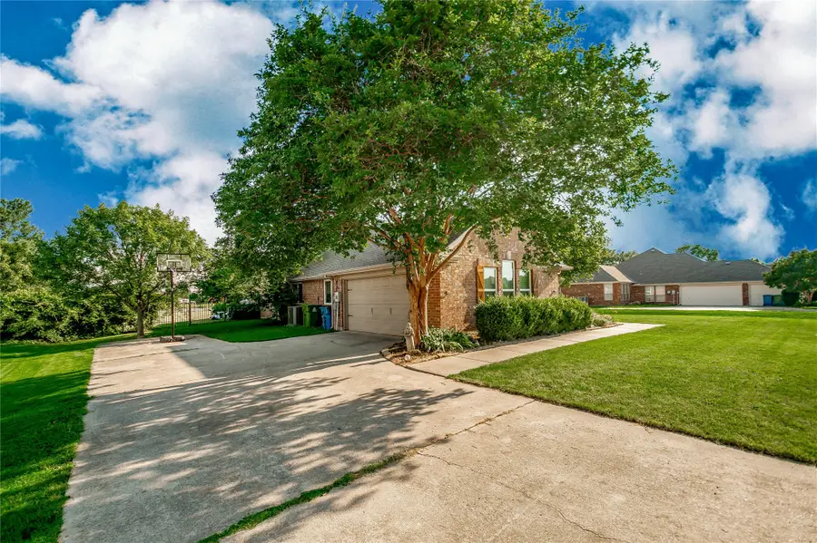 104 Island Circle, Shady Shores, TX 76208 - #3