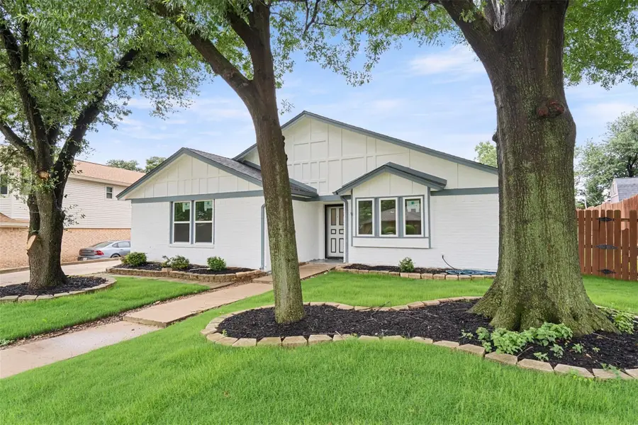 2024 Oakmeadow Street, Bedford, TX 76021 - #2