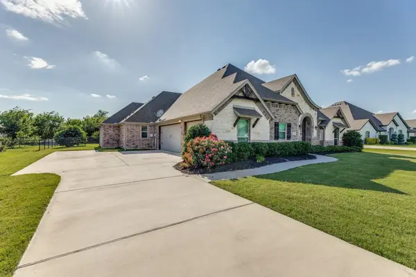 1310 Oliver Creek Drive, Justin, TX 76247