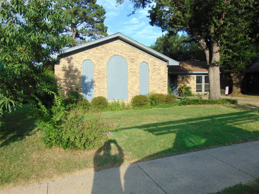5420 Kings Manor Drive, Lake Dallas, TX 75065 - #3