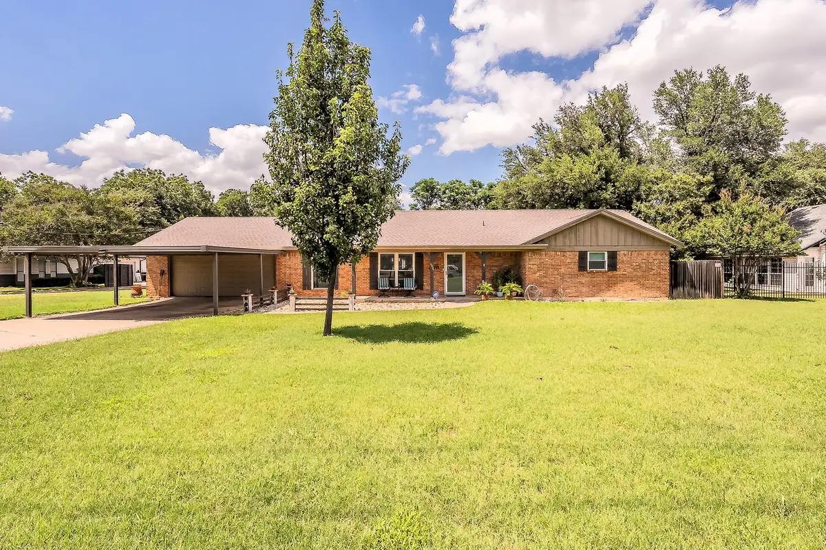 5004 Blackstone Drive, River Oaks, TX 76114 - #1