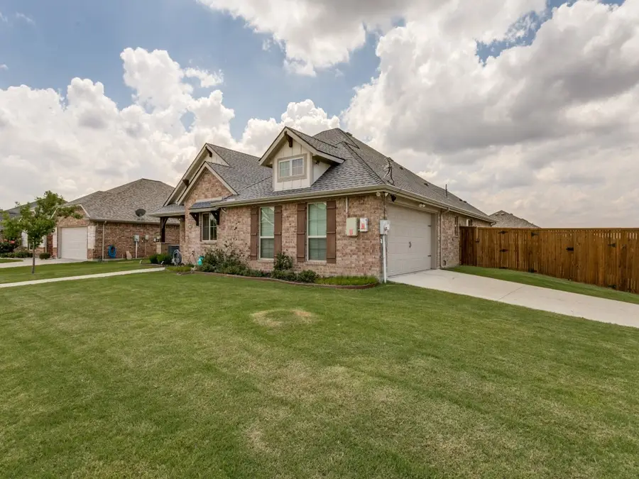 3912 Kensington Drive, Sanger, TX 76266 - #2