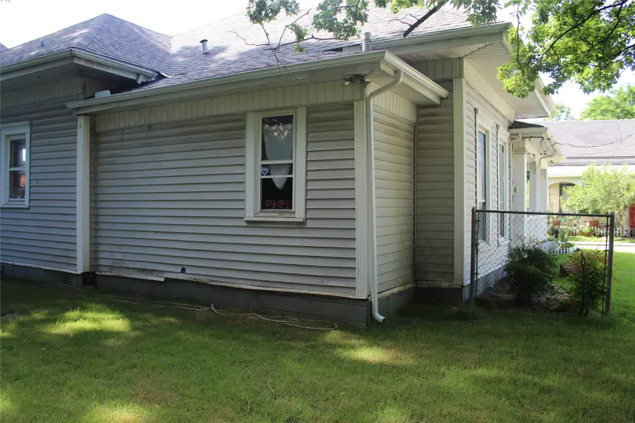 2818 S Blades Street, Greenville, TX 75401 - #3
