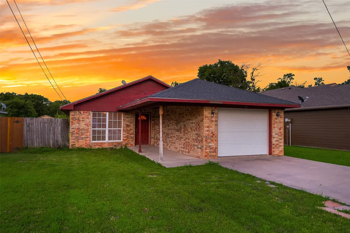 607 Franklin Avenue, Pottsboro, TX 75076 - #1
