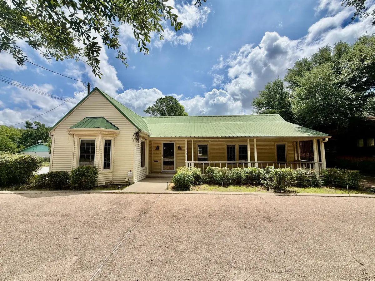 900 S Seaman Street, Eastland, TX 76448 - #1