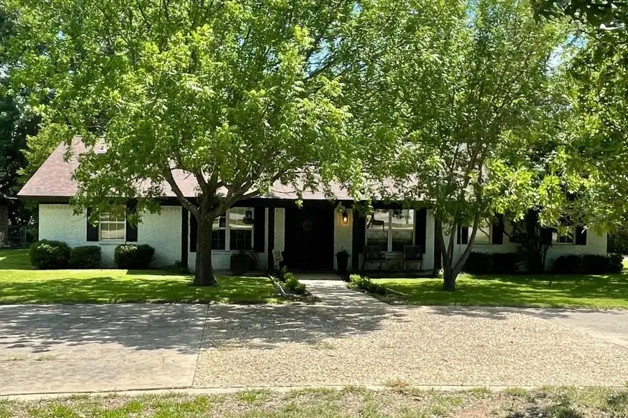 603 Oakpark Drive, Brownwood, TX 76801 - #2