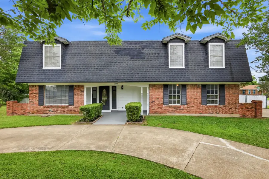 300 Leighton Drive, Terrell, TX 75160 - #2