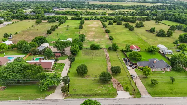 222 Lariat Trail, Ovilla, TX 75154