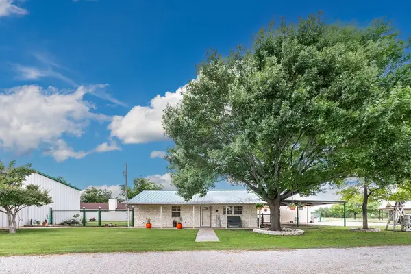 307 E Loop Drive, Brady, TX 76825