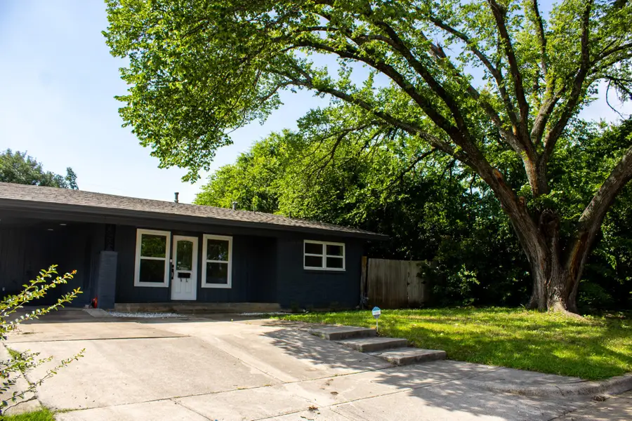 3825 W Spurgeon Street, Fort Worth, TX 76133 - #2