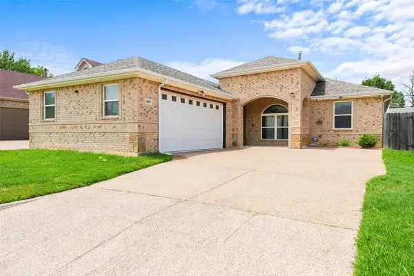 3807 Winding Road, Arlington, TX 76016