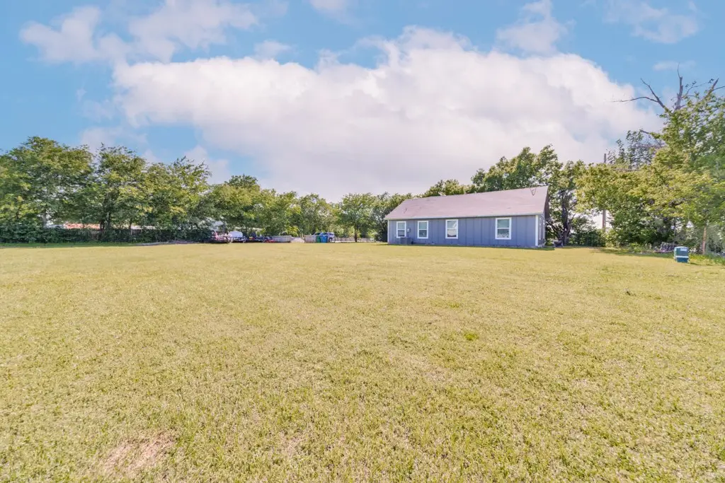 709 W Live Oak, Alvord, TX 76225 - #1