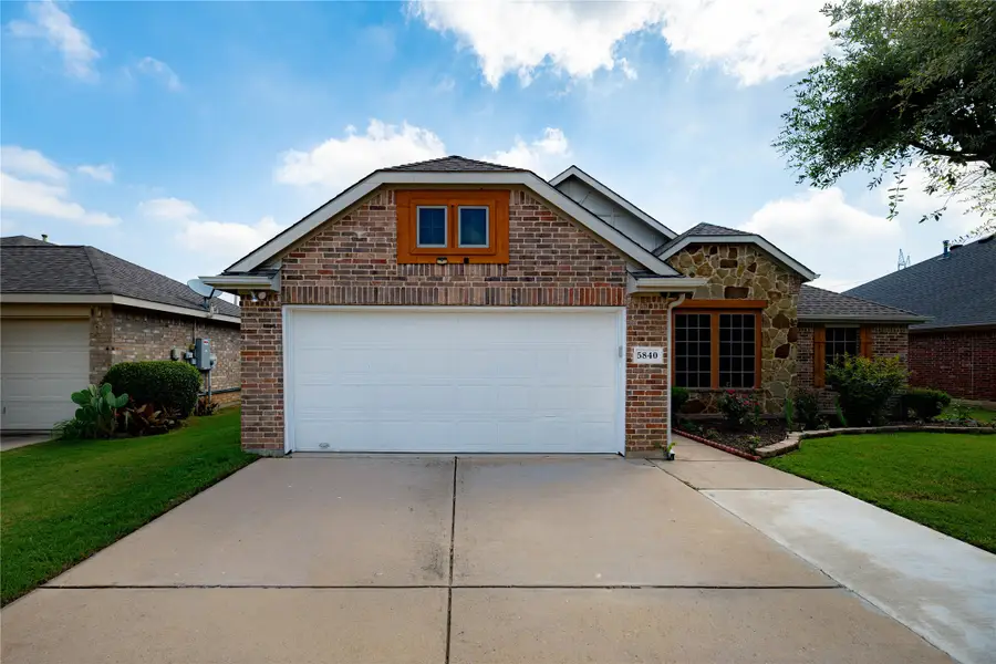 5840 Somerton Drive, Grand Prairie, TX 75052 - #2
