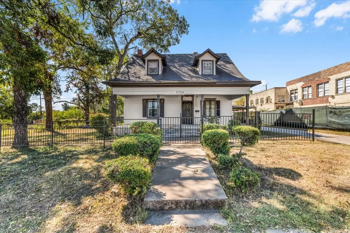 2709 Azle Avenue, Fort Worth, TX 76106 - #1