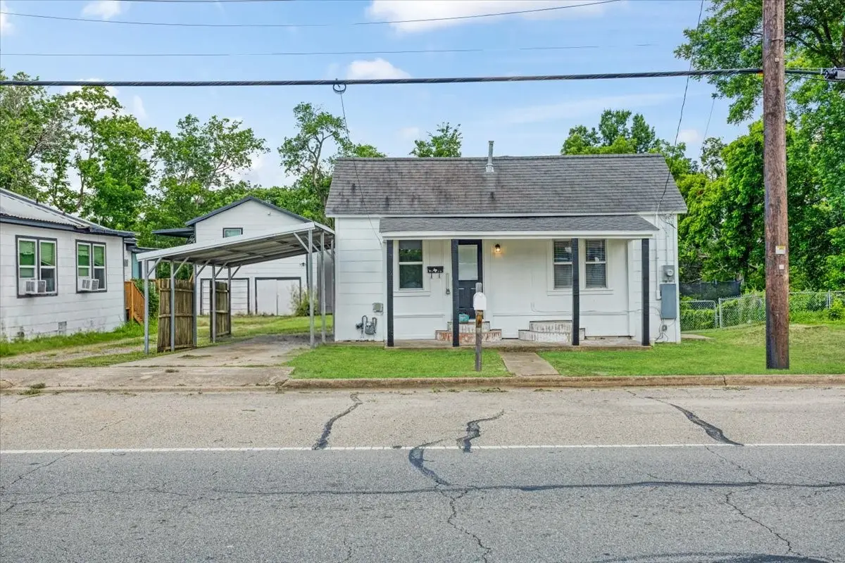 715 W Sam Rayburn Drive, Bonham, TX 75418 - #1