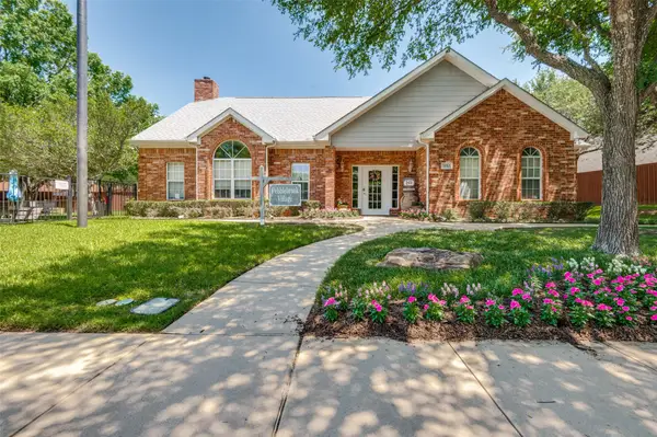 1004 Bridges Drive, Arlington, TX 76012