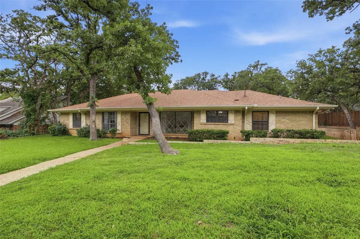 823 Ridgecrest Circle, Denton, TX 76205 - #1