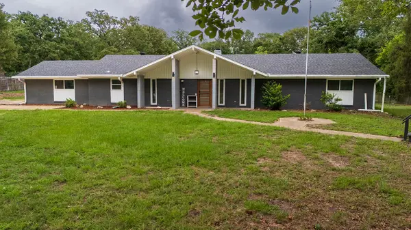 6947 Fm 2494, Athens, TX 75751