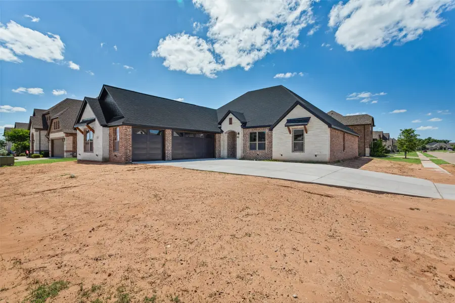 1041 Mickelson Drive, Granbury, TX 76048 - #2